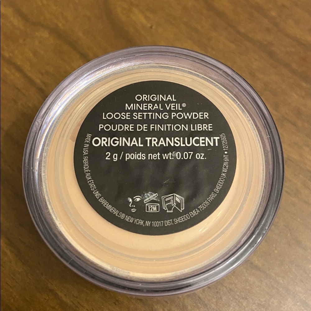 bareMinerals Original Mineral Veil Loose Setting Powder in Original Translucent - Picture 4 of 5
